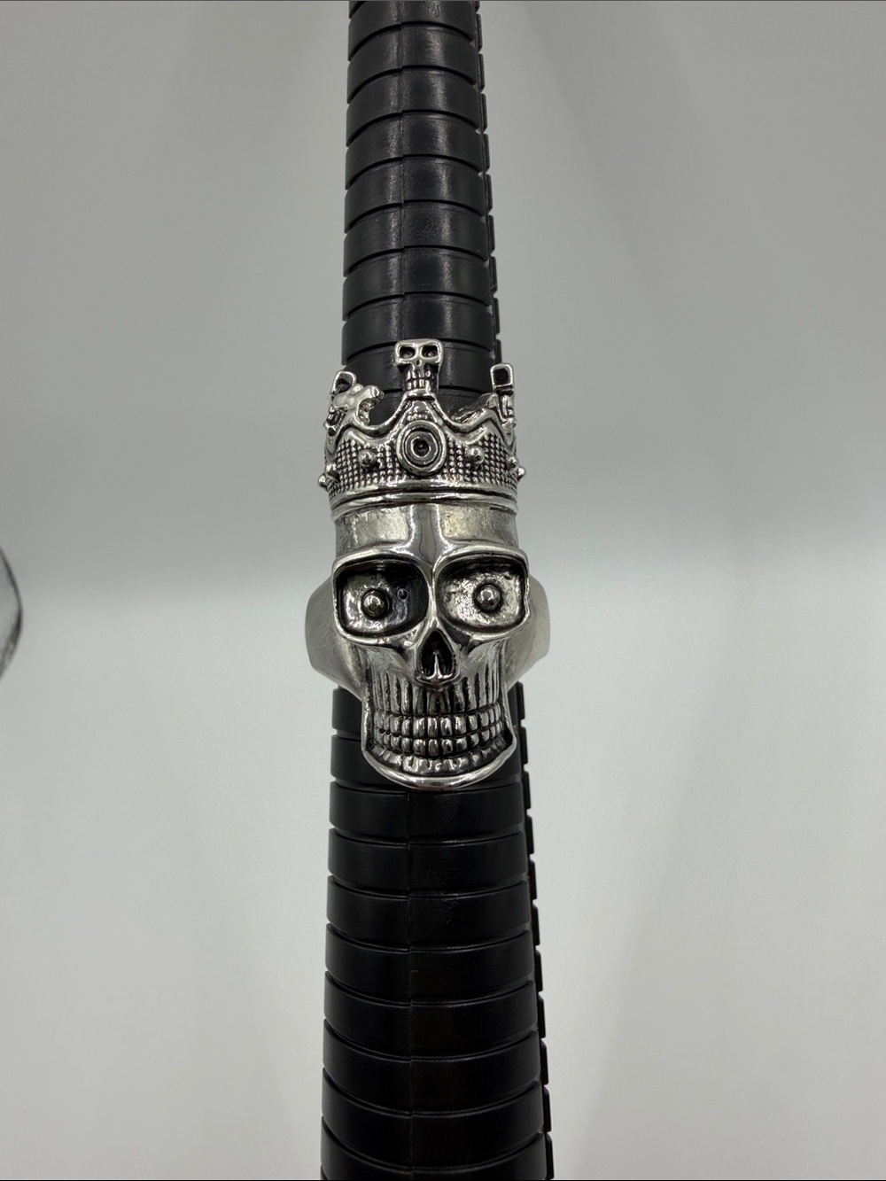 Men’s EVBEA Crowned skull ring (54)